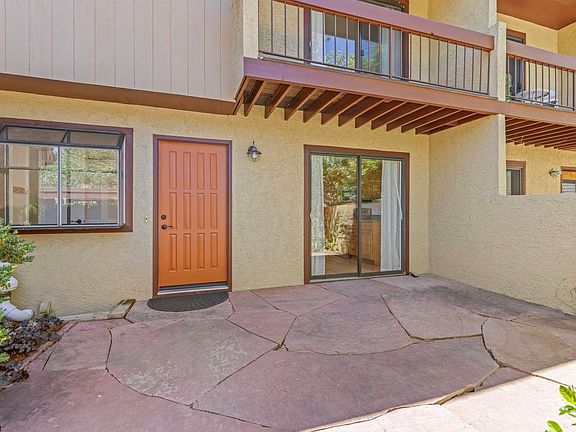 3rd image of 2660 Hawthorne Pl