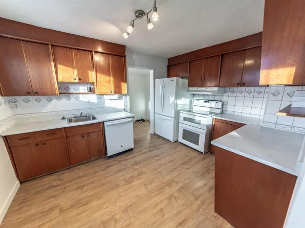 4723 44th St, Mayerthorpe, AB T0E 1N0