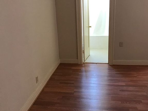 4th image of 3057 Leeward Ave APT 01