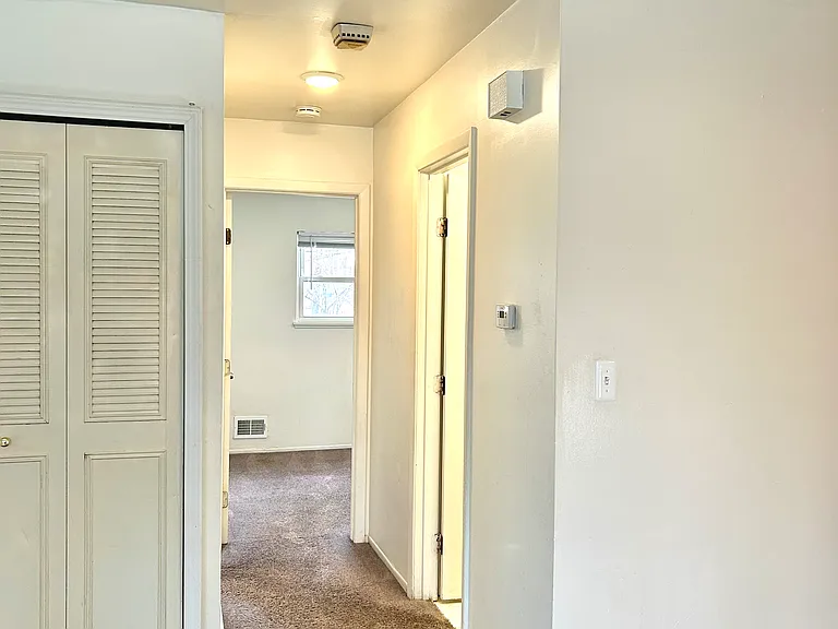 1638 Parkwood Ave — Photo 5
