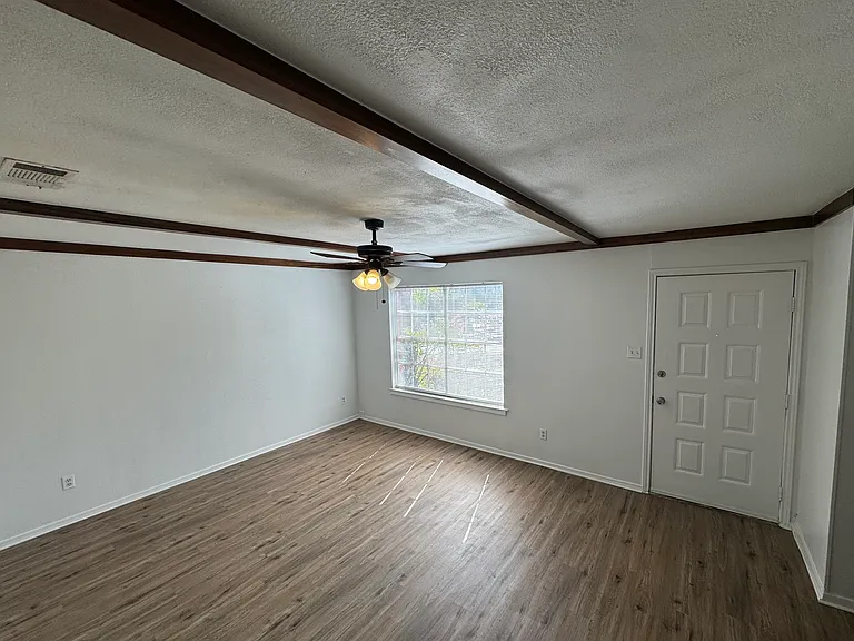 5001 Woodland Park Blvd #5003 — Photo 2