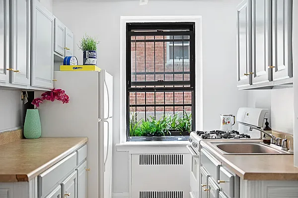 Sold by Compass | media 17