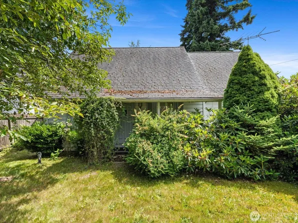 20101 Poplar Way, Lynnwood, WA 98036