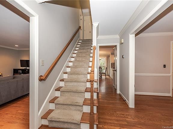4th image of 2600 Oxborough Dr