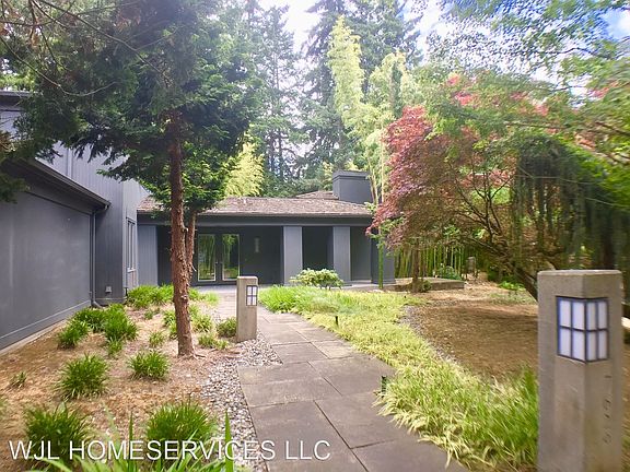 3rd image of 7629 Overlake Dr W