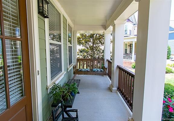4th image of 16313 Reynolds Dr