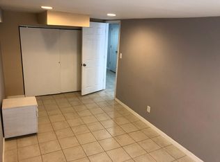 702 Brighton St, Philadelphia, PA 19111