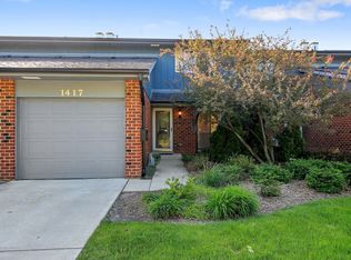 1417 Blackburn St, Wheaton, IL 60189