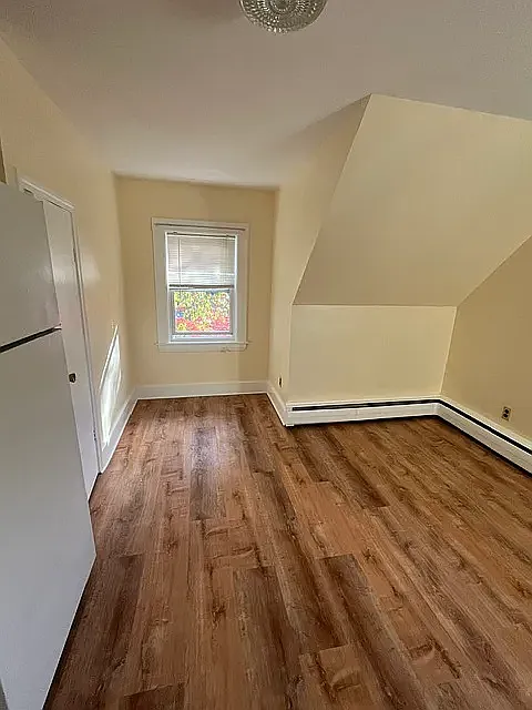 1 bed, 1.0 bath, 1000 sqft, $2,300 — Photo 1