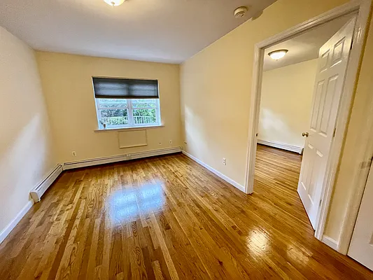 Rented by MQ Realty LLC | media 4