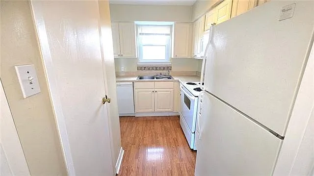 2 bed, 1.0 bath, 850 sqft, $1,150 — Photo 4