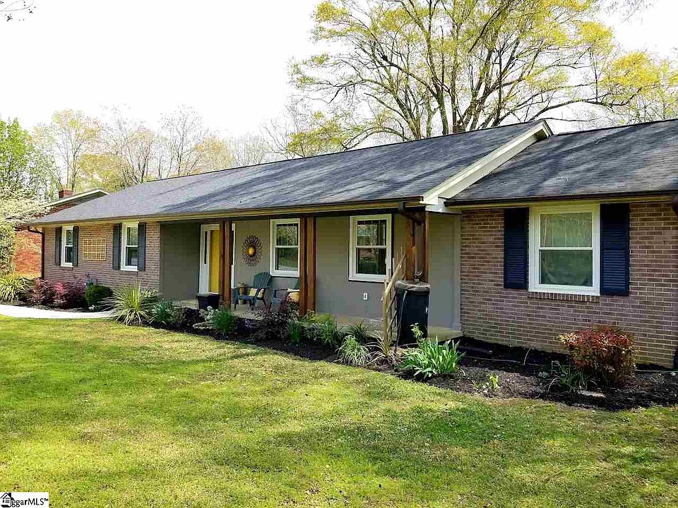 1st image of 4 Stonewall Ln