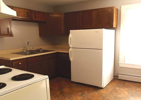 Complete Kitchen-Full Size Appliancea