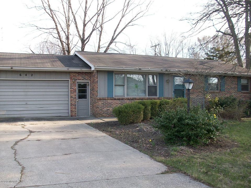 1st image of 642 Tucker Dr