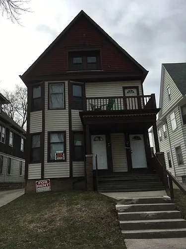 2945 N Frederick Ave #LOWER FLAT Photo 1