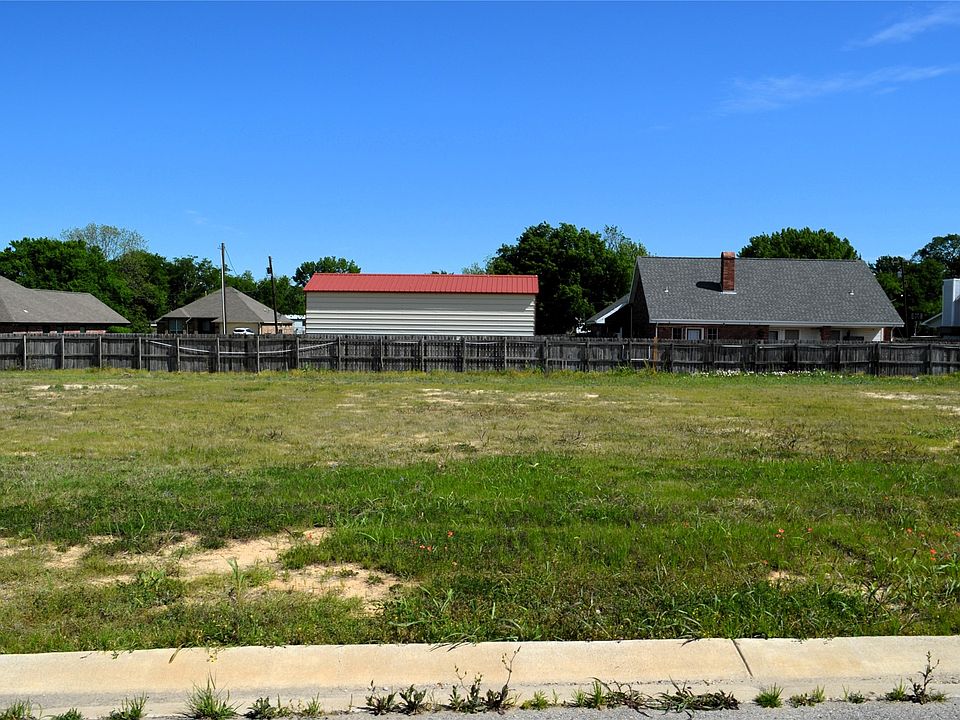 2nd image of 312 Preston Rd
