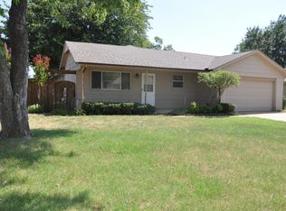 708 E C St, Jenks, OK 74037