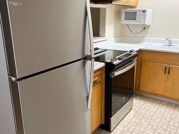 5th image of 167 Villa Ave APT 4