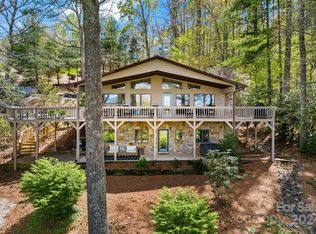 104 Hickory Hill Dr, Spruce Pine, NC 28777