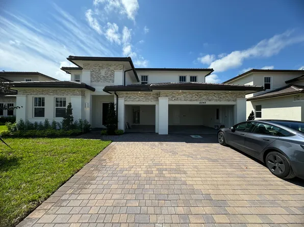 12248 SW 43rd St, Davie, FL 33330