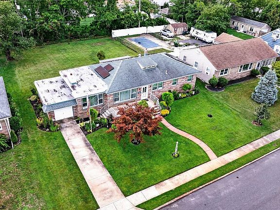 3rd image of 16 Haddon Ave
