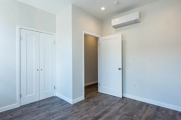 Rented by Nooklyn NYC LLC | media 12