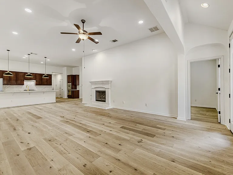 5013 Pyrenees Pass — Photo 14