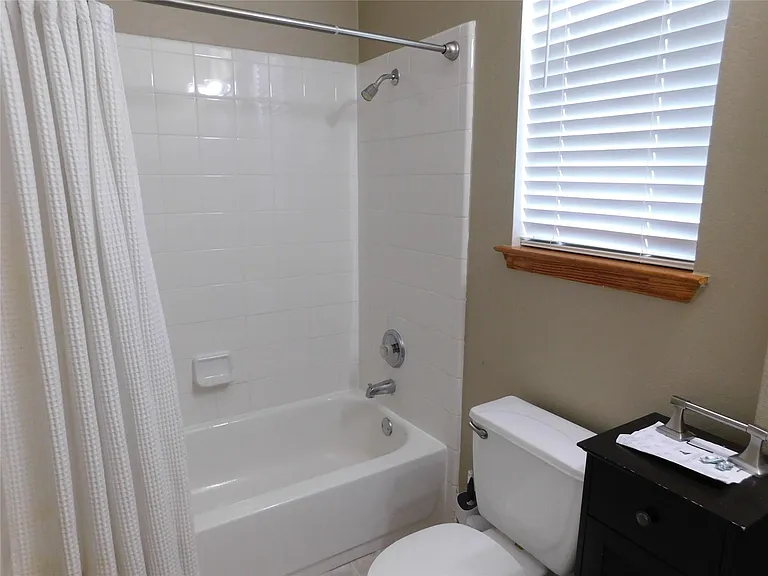 1511 Homewood Cir — Photo 7