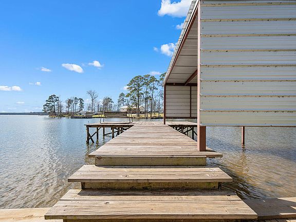 5th image of 760 Holly Grove Rd