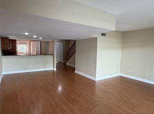 3745 NE 171st St APT 40, North Miami Beach, FL 33160