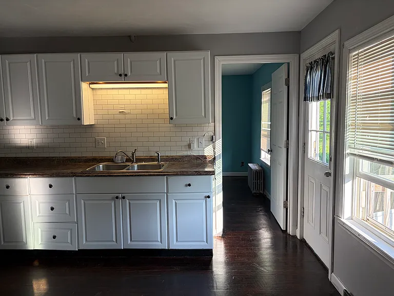 588 W Hartford Ave #B — Photo 7