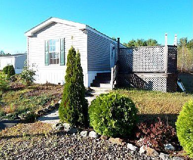 Spacious 2 Bedroom on Corner Lot