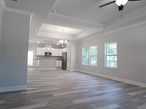 2nd image of 15 Cochise St