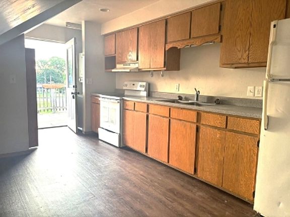 4th image of 120 S Garden Ave #5