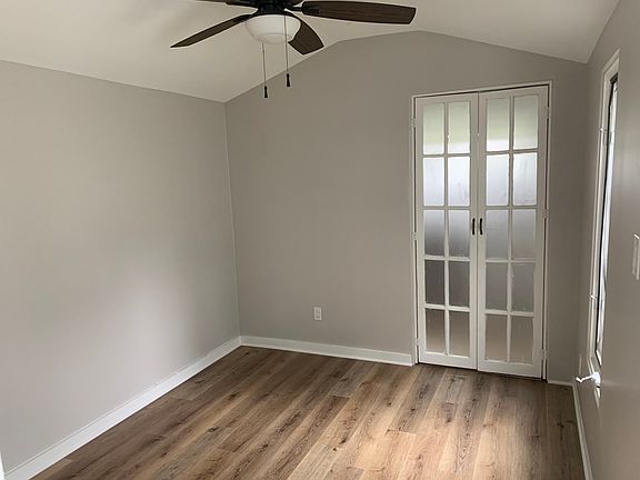 4th image of 1645 1/2 Lucretia Ave