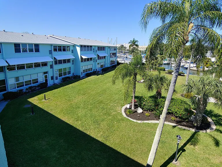 1819 Shore Dr S #103 — Photo 10