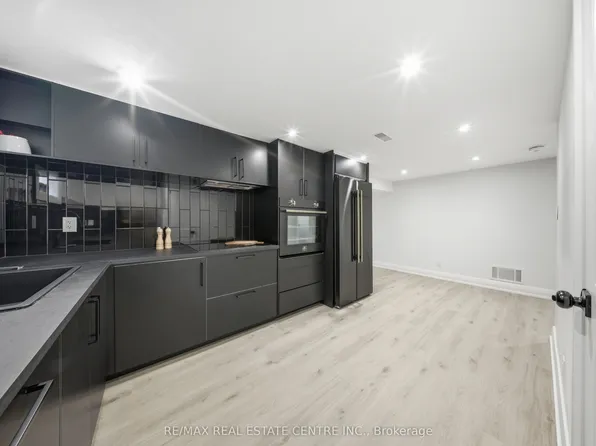 70 Beaverbrook Ave, Toronto, ON