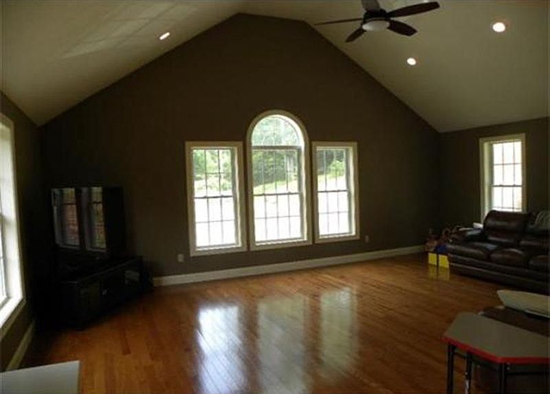 2nd image of 52 Baker Pond Rd