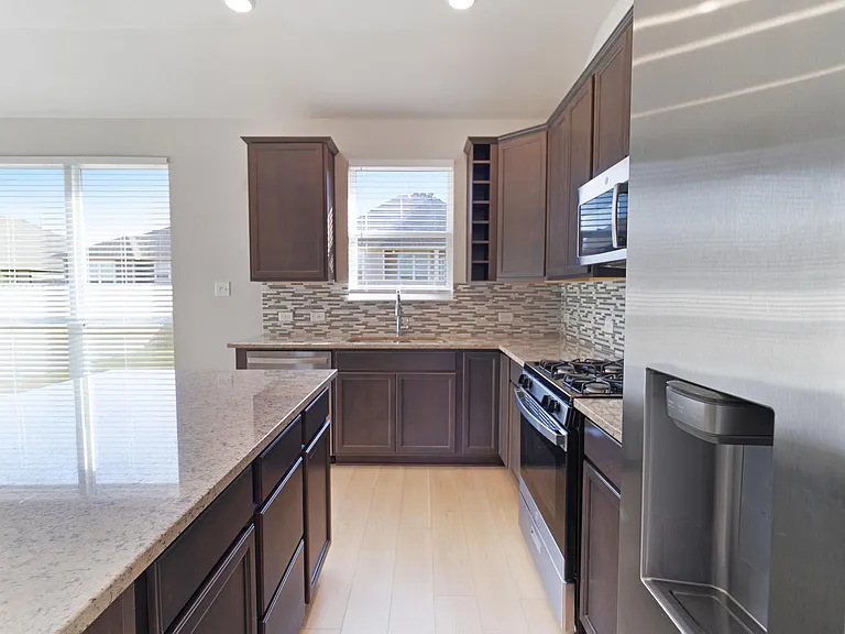 6210 Pocono Dr — Photo 8