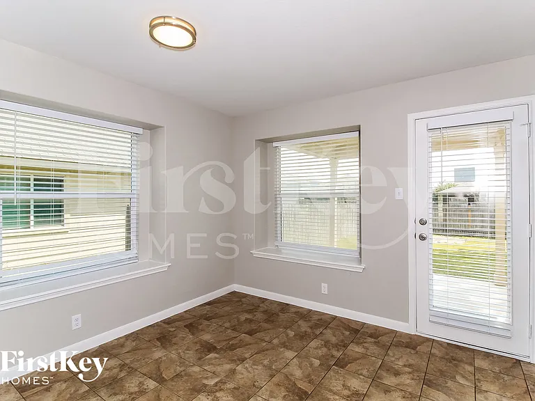 2138 Brinkley Dr — Photo 4