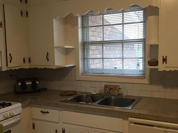 Open kitchen with lots of natural lighting!