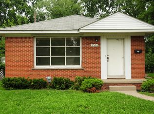 8530 Kenwood Ave, Oak Park, MI 48237