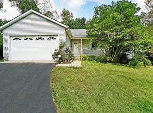 823 National Rd, Hebron, OH 43025