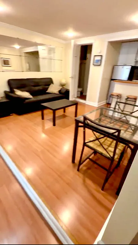 23 West 56th Street 5R