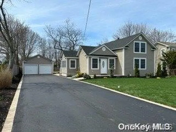 70 Tyler Avenue, West Sayville, NY 11796