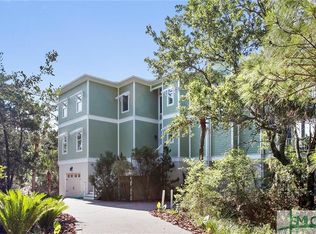 2 Eastview Ln, Savannah, GA 31410