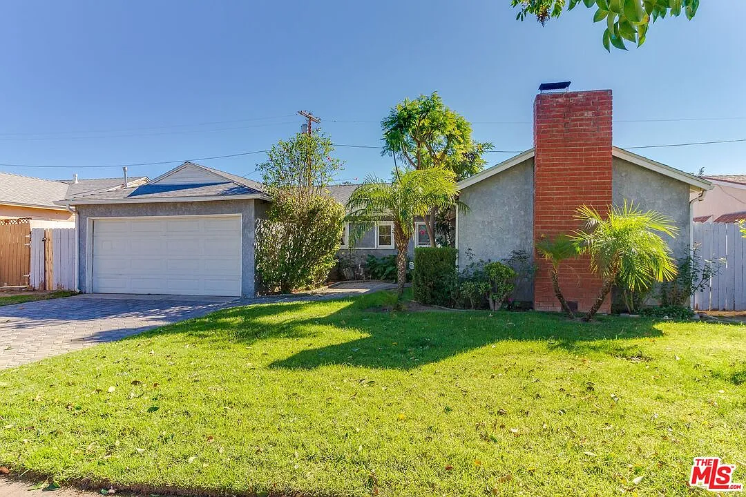4 bed, 2.0 bath, 1550 sqft, $4,995 — Photo 4