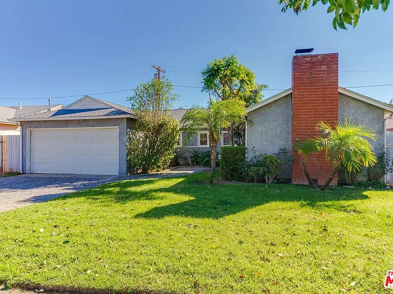 7858 Jamieson Ave — Photo 4