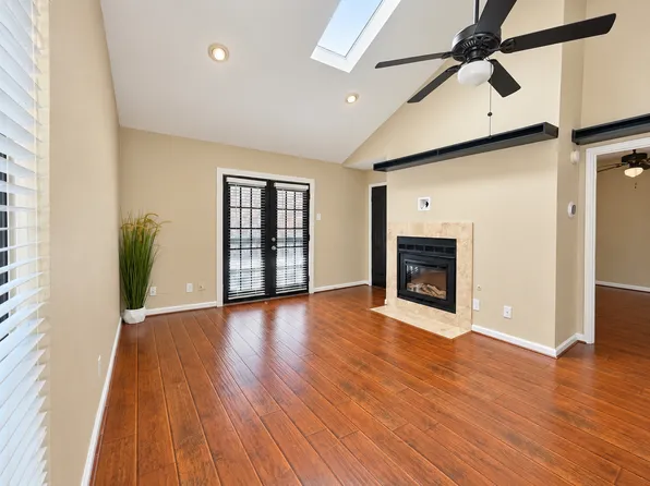 7525 Holly Hill Dr APT 20, Dallas, TX 75231