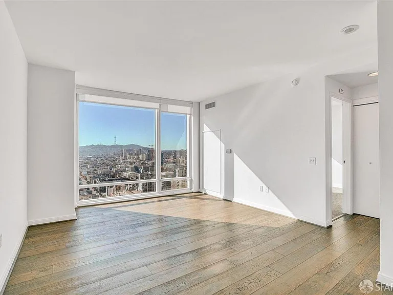 425 1st St #3605 — Photo 5